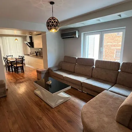 Sweet Luxury Apartment Tirana