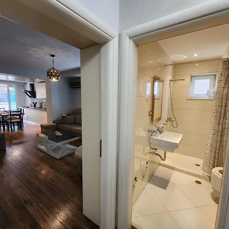 Apartment Sweet Luxury